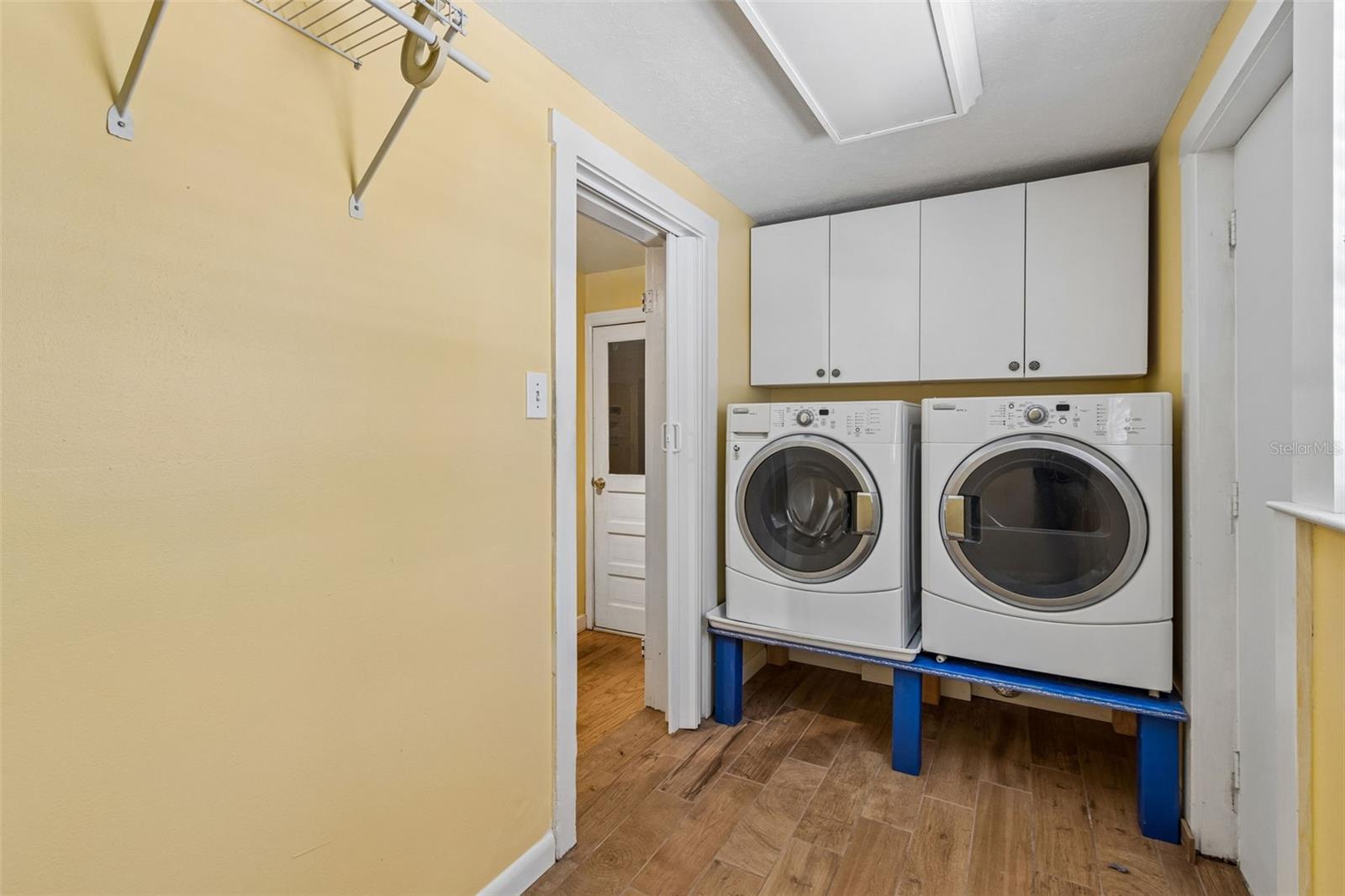 Image 32 of 48 For 608 Krazy Lane