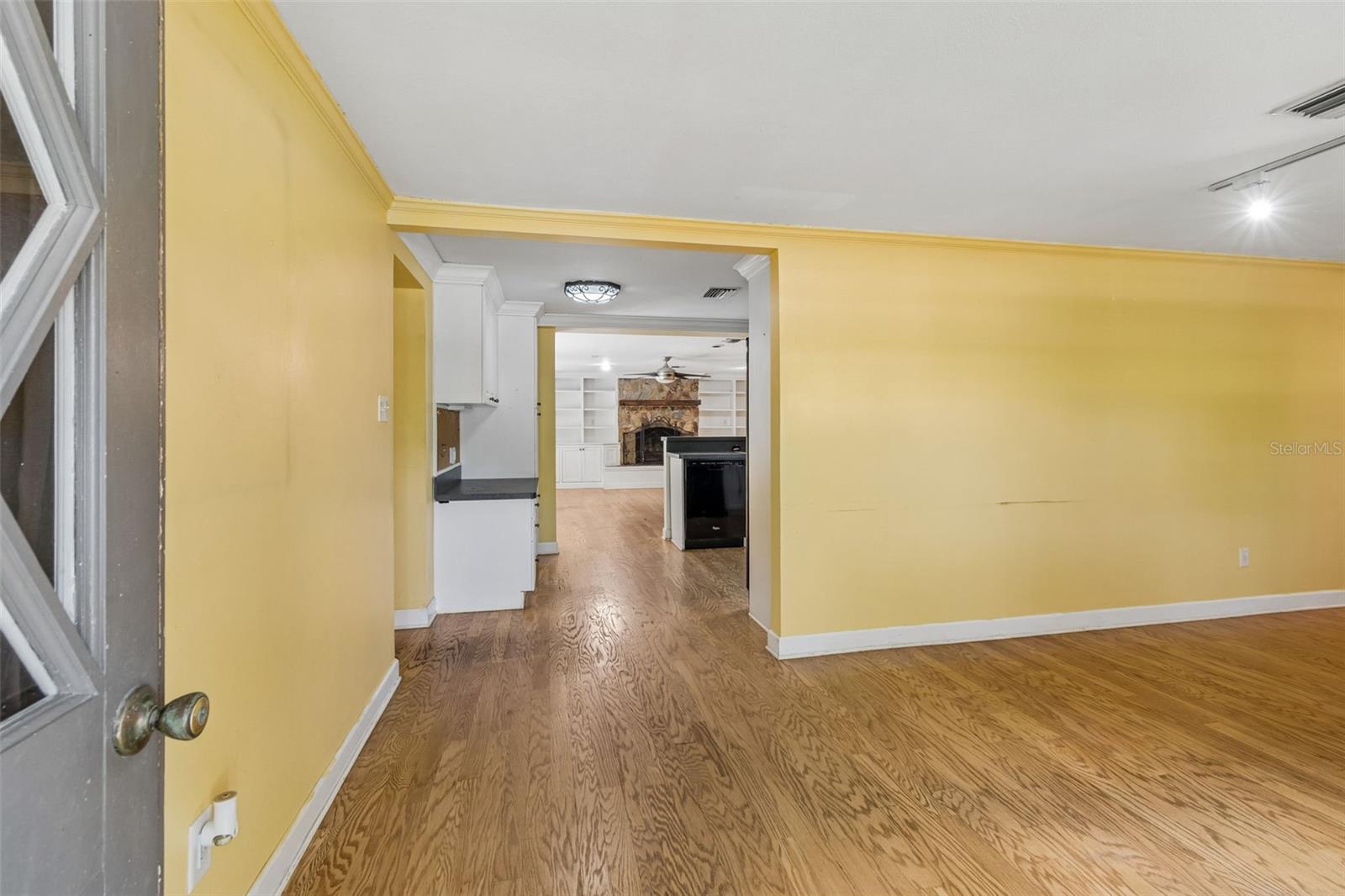 Image 7 of 48 For 608 Krazy Lane