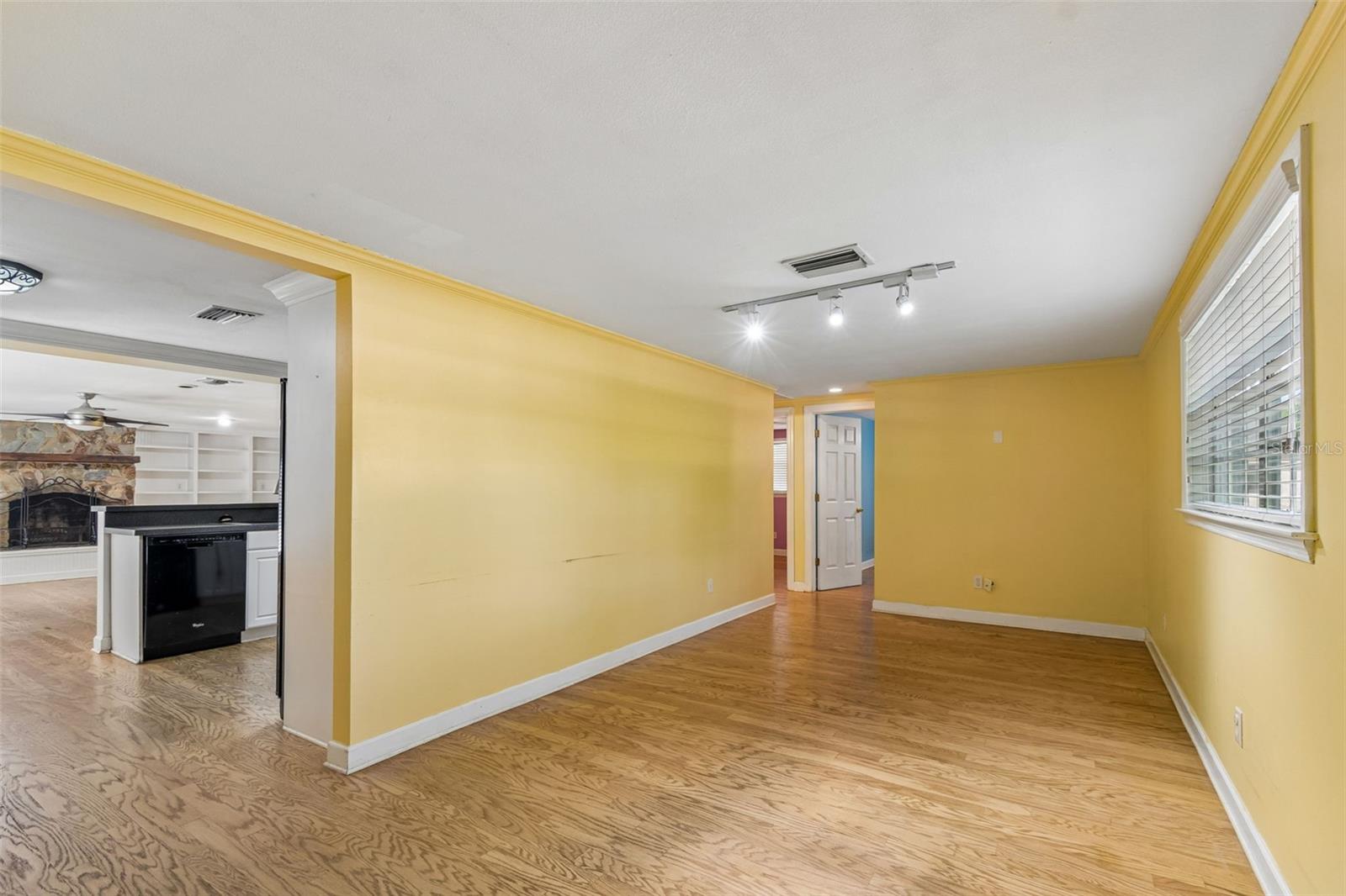 Image 9 of 48 For 608 Krazy Lane