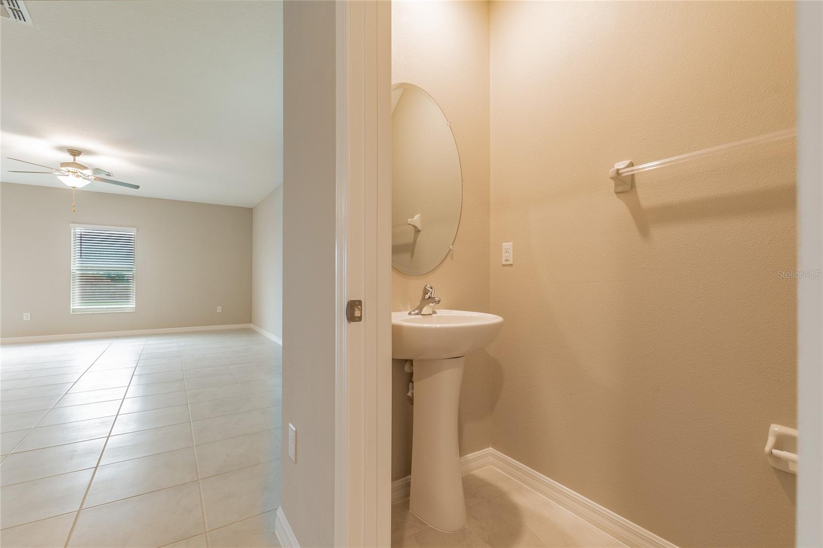 Image 17 of 51 For 15515 Peace River Place