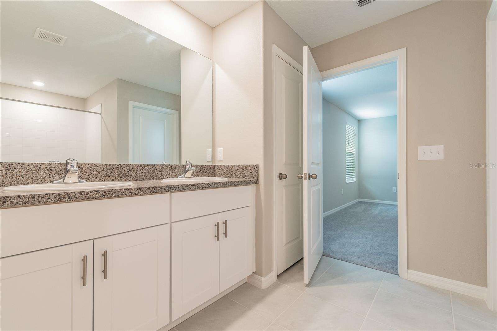 Image 27 of 51 For 15515 Peace River Place