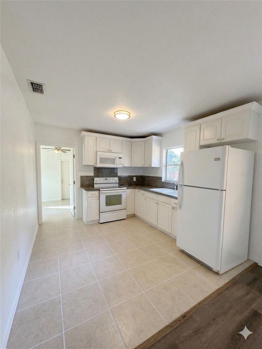 Image 2 of 7 For 4161 Bluefish Drive Se