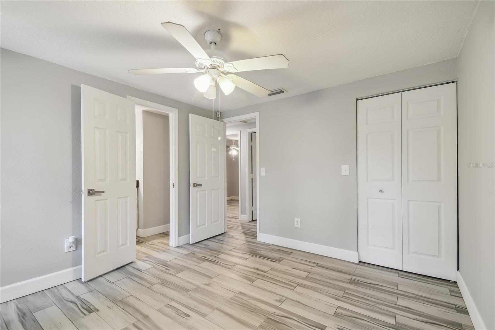 Image 16 of 39 For 3679 Sugarcreek Drive