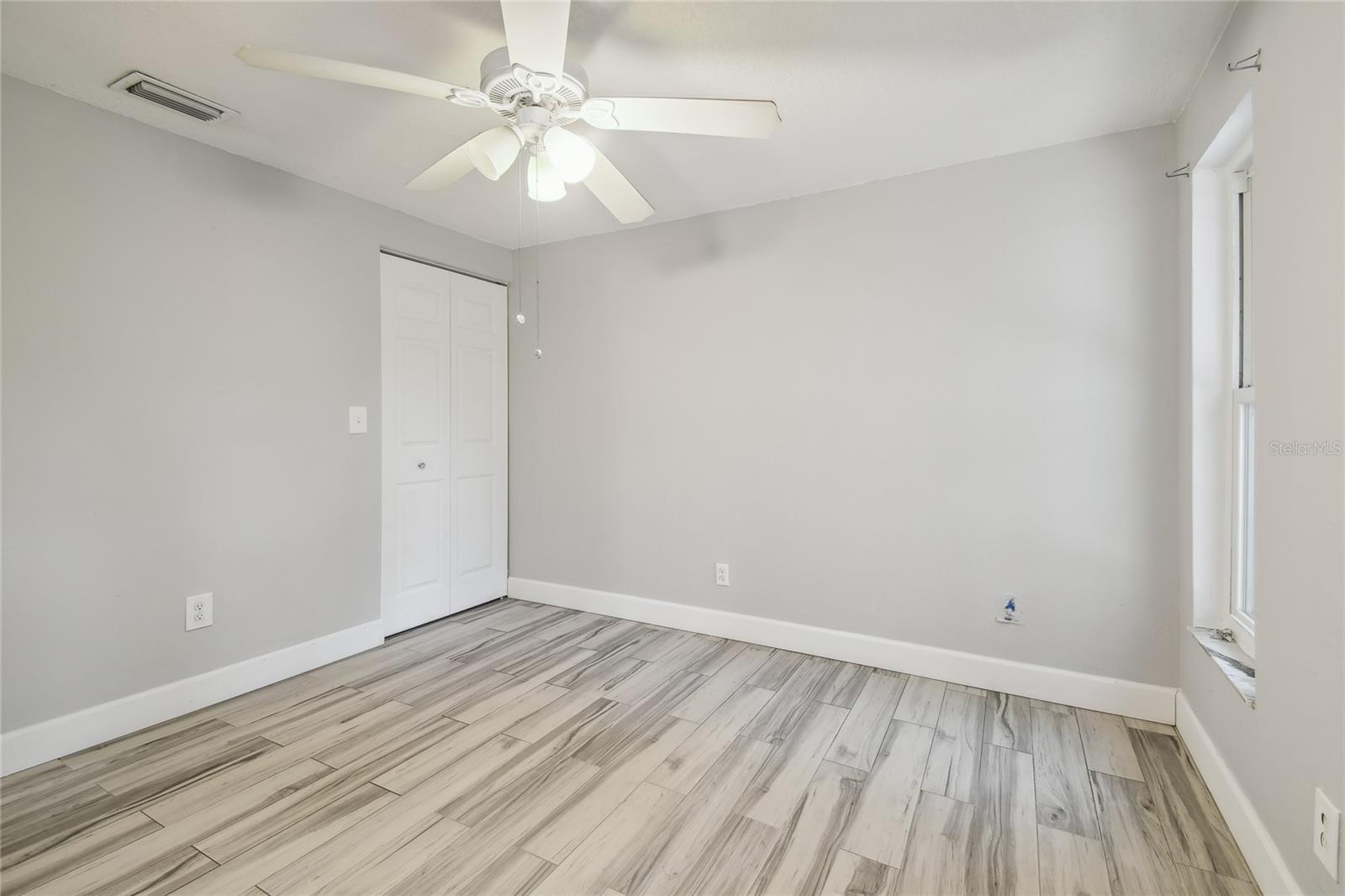 Image 23 of 39 For 3679 Sugarcreek Drive