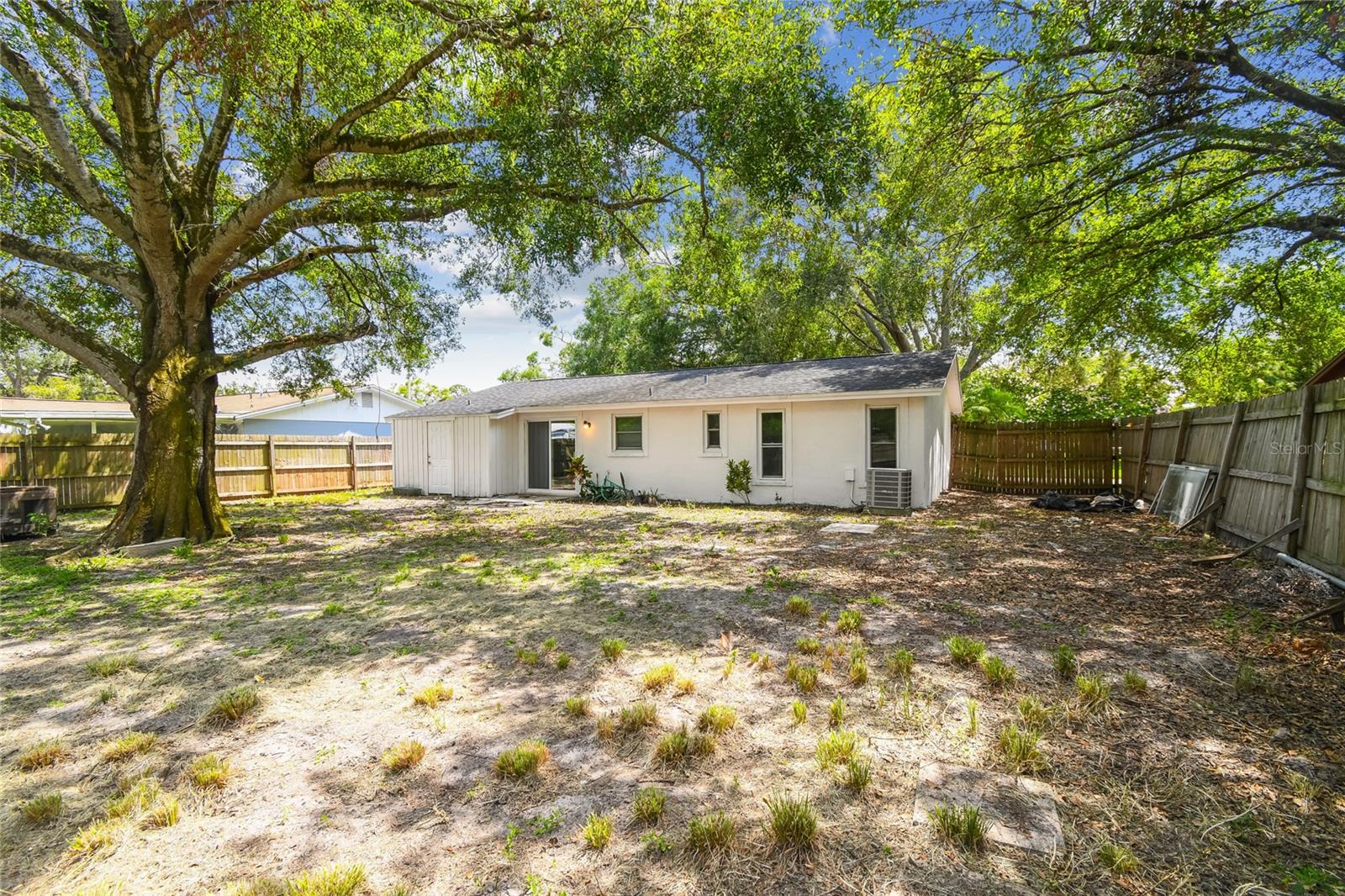 Image 26 of 39 For 3679 Sugarcreek Drive