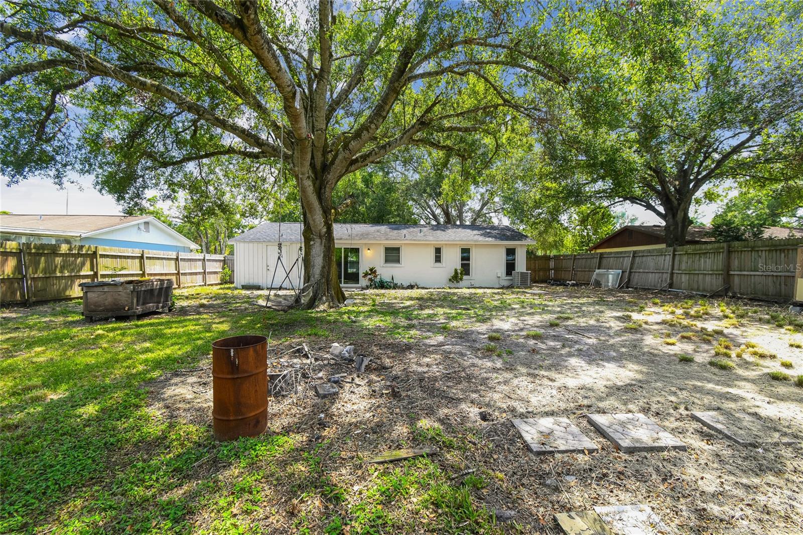 Image 27 of 39 For 3679 Sugarcreek Drive