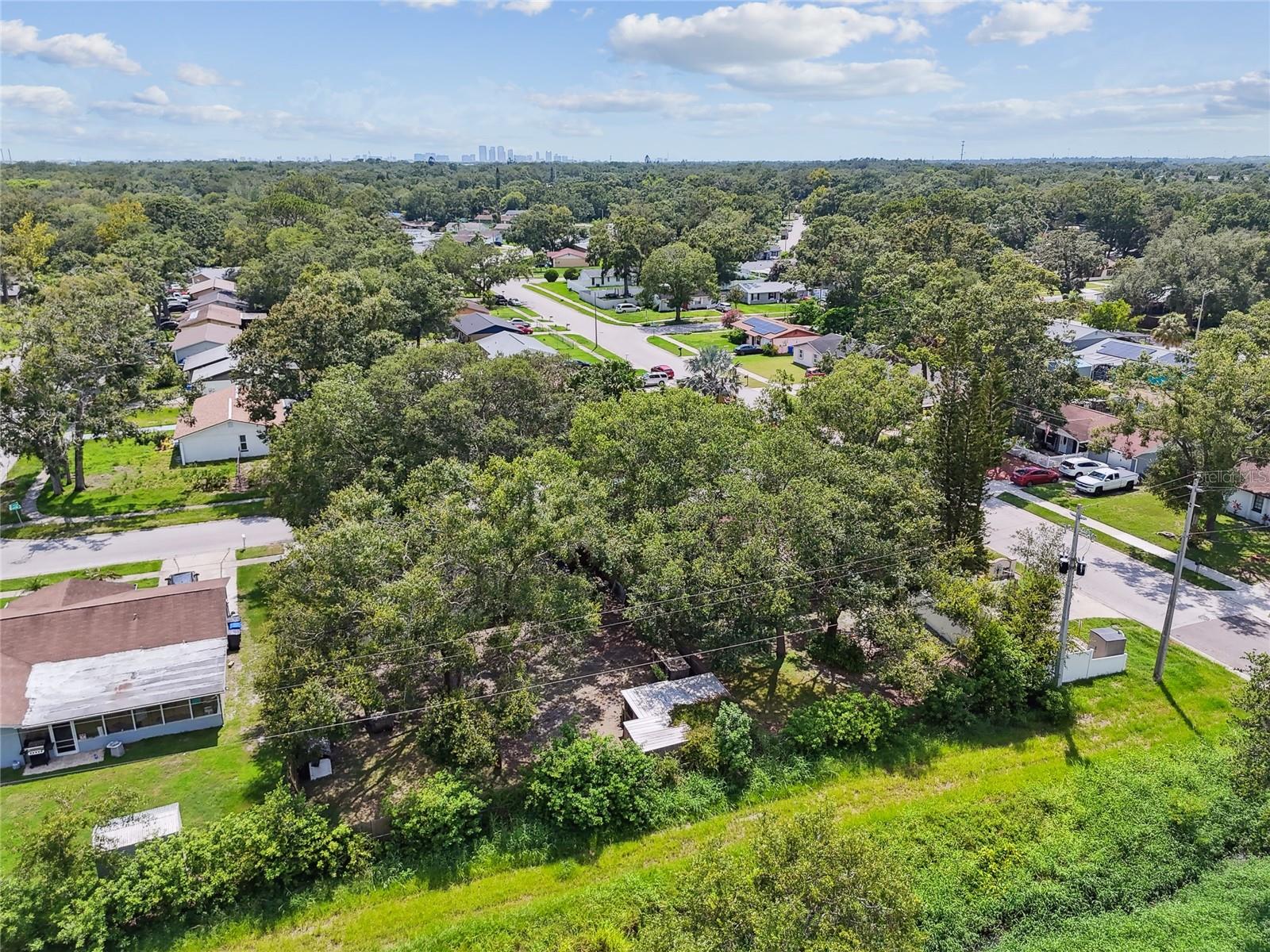 Image 34 of 39 For 3679 Sugarcreek Drive