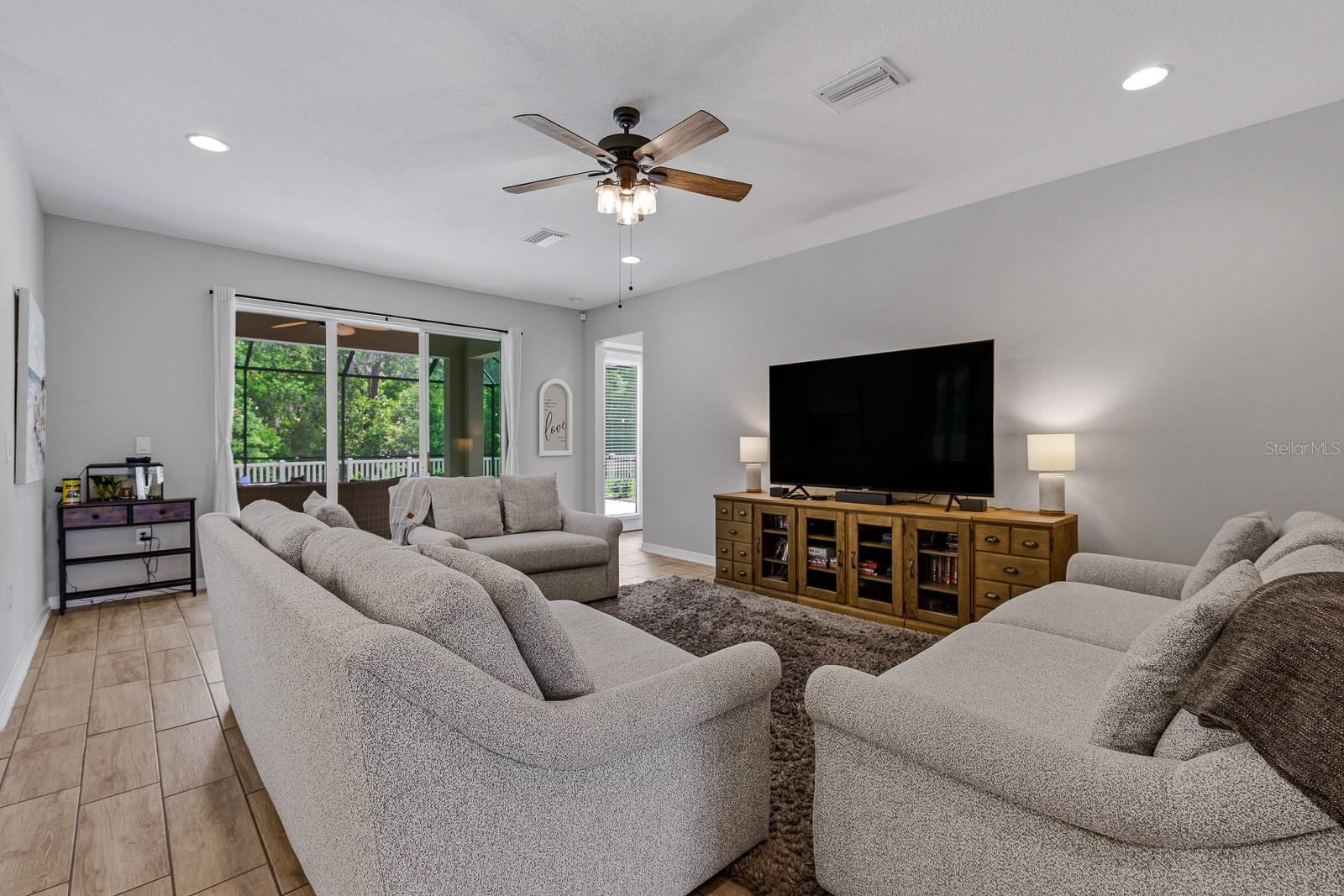 Image 25 of 79 For 17834 Cortes Creek Boulevard