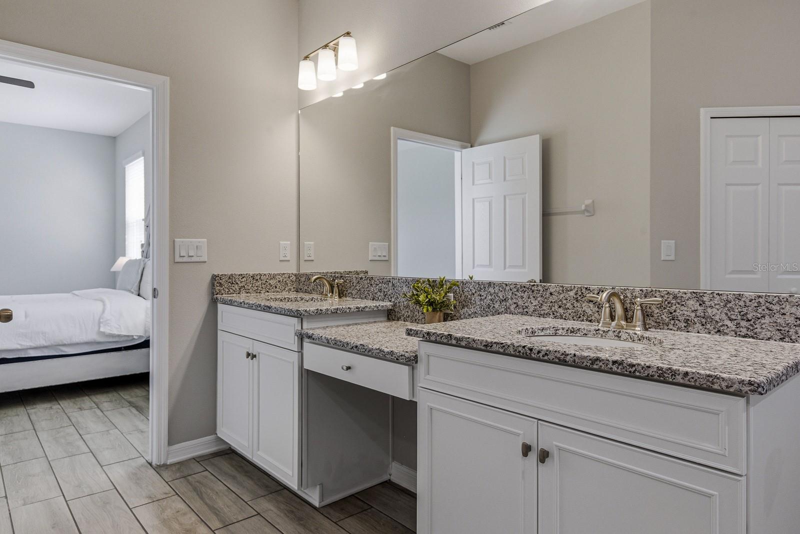 Image 31 of 79 For 17834 Cortes Creek Boulevard