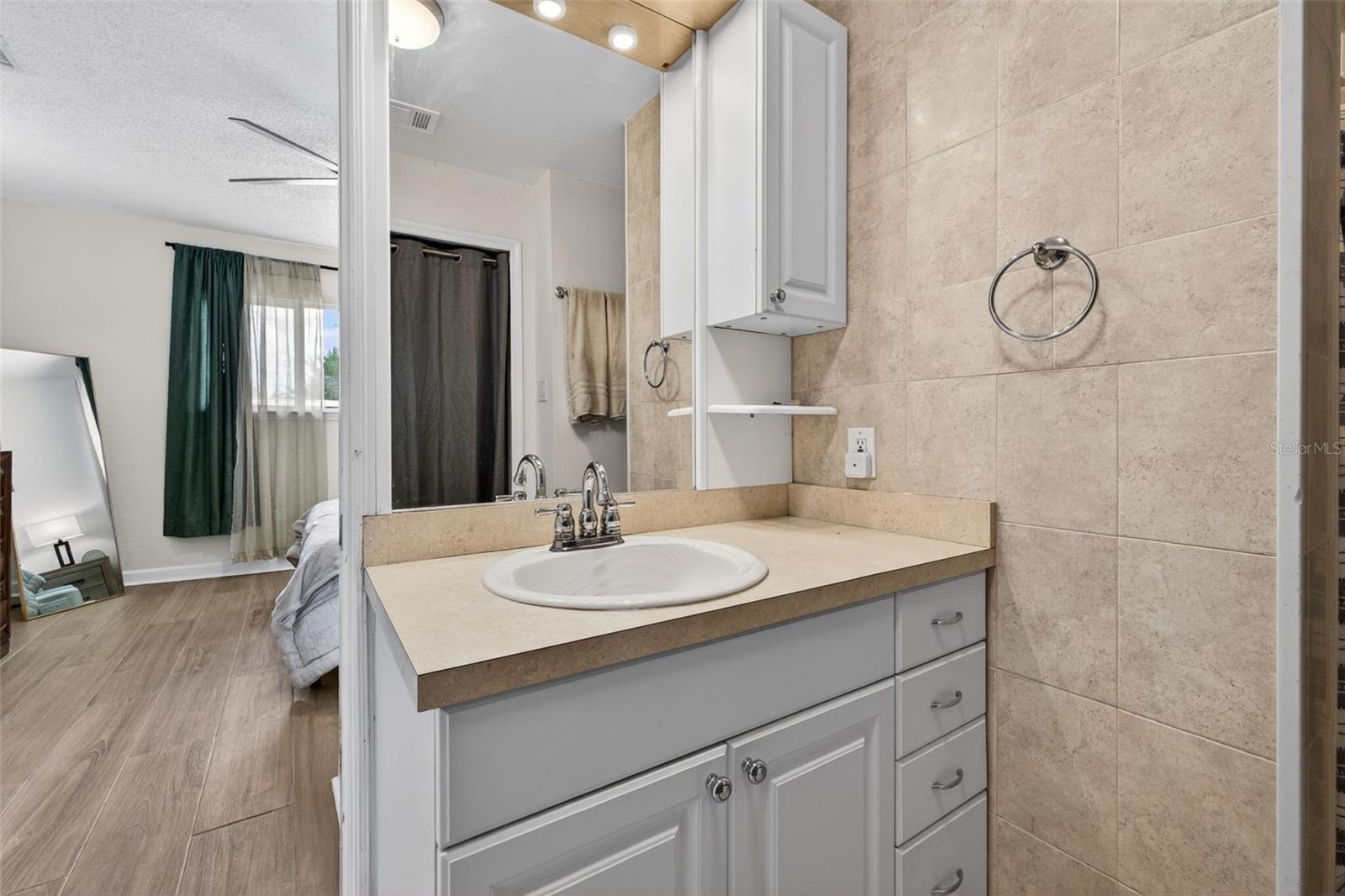 Image 19 of 35 For 8220 Quail Road