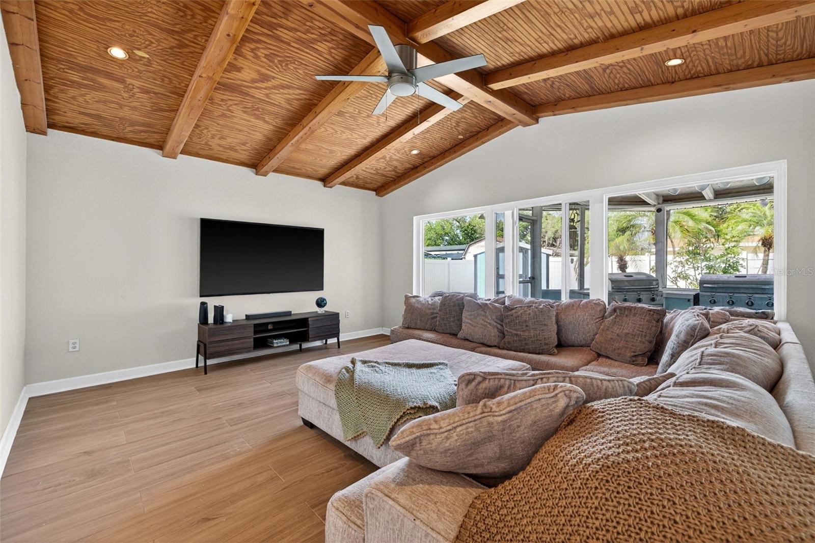 Image 7 of 35 For 8220 Quail Road