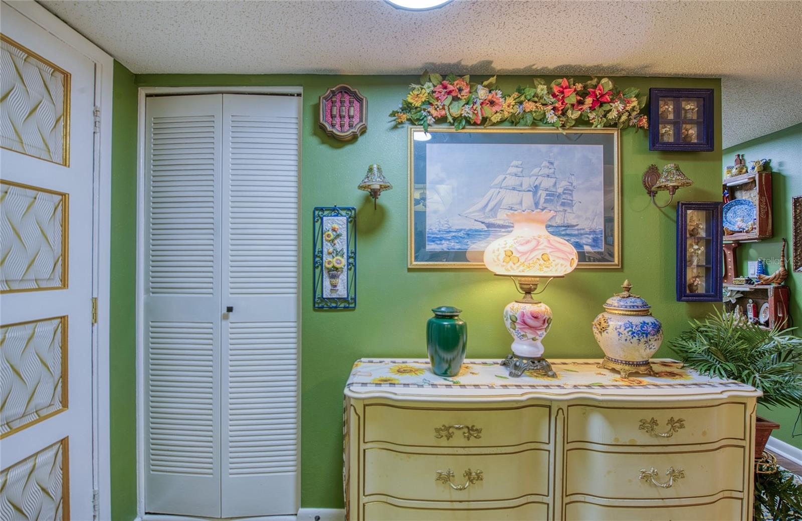 Image 7 of 31 For 7040 Cognac Drive 3