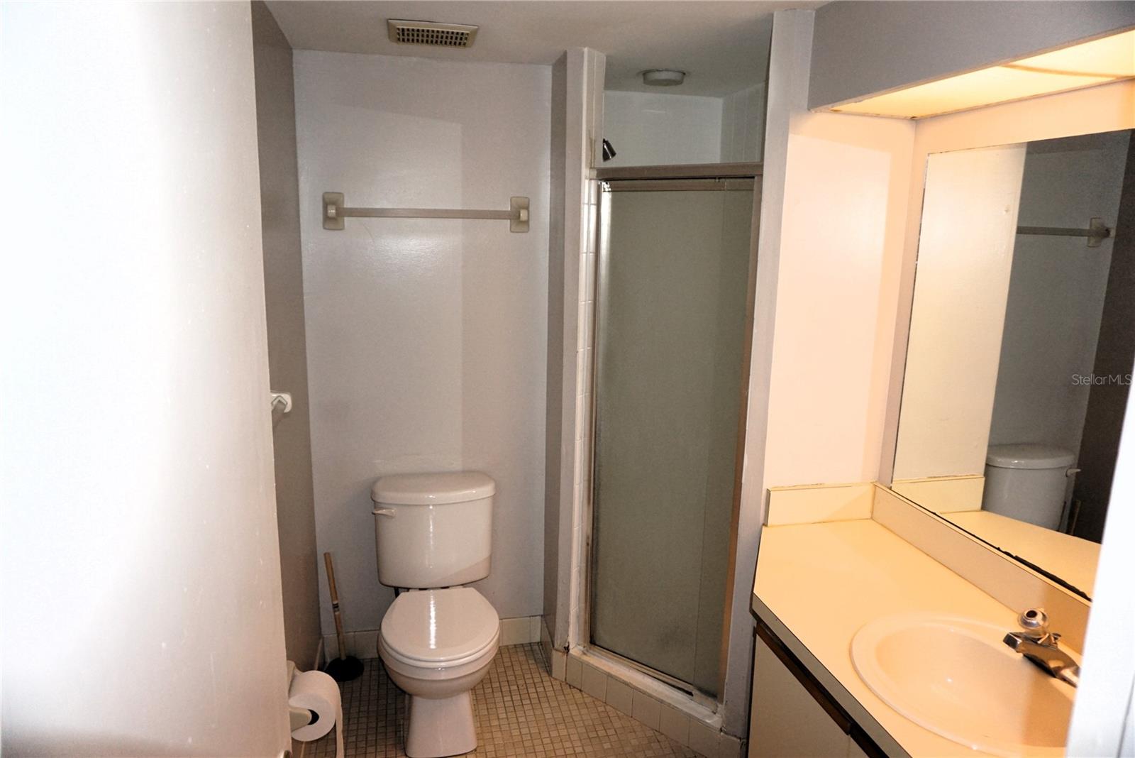 Image 12 of 34 For 12900 Vonn Road B201