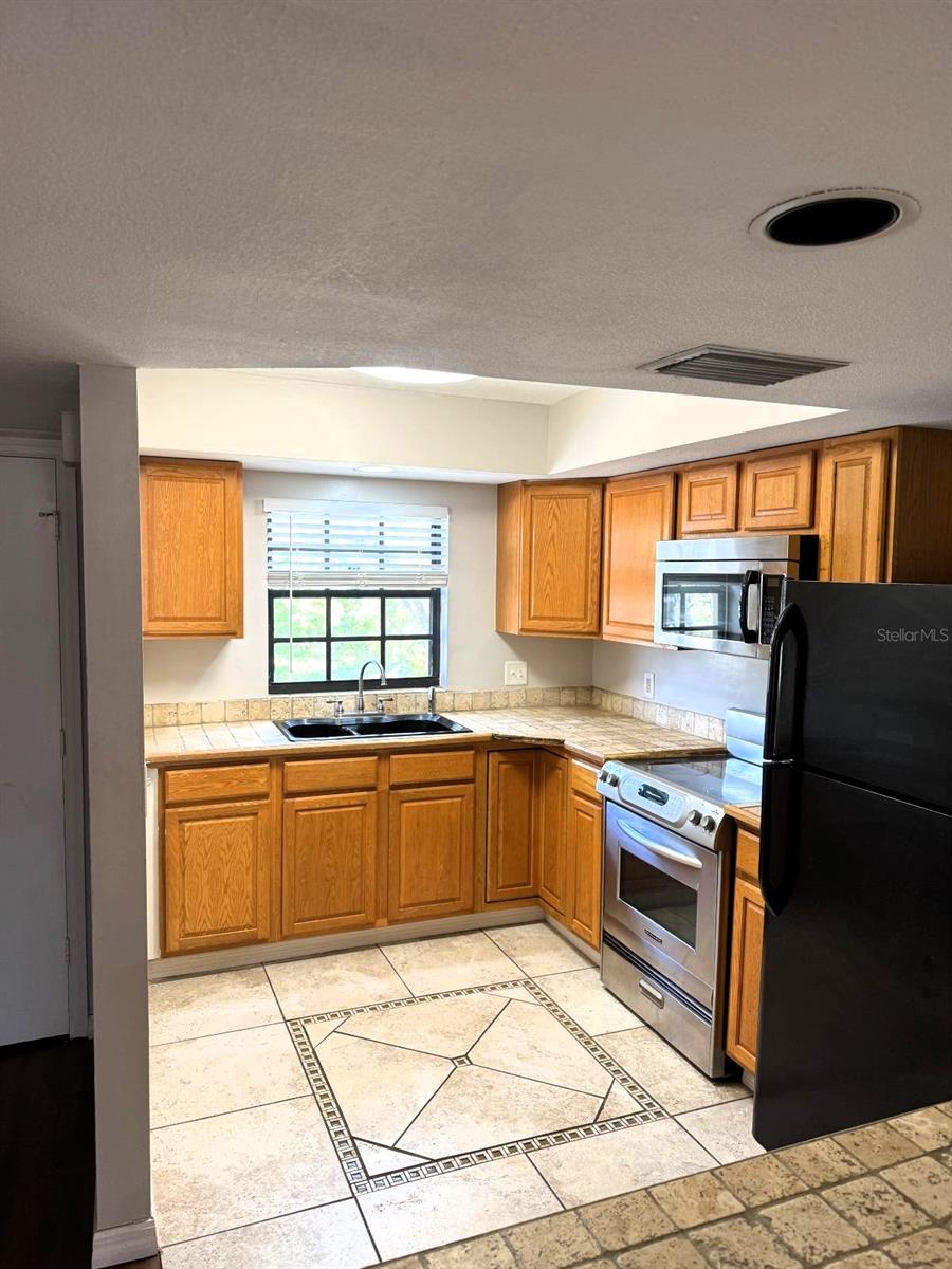 Image 29 of 34 For 12900 Vonn Road B201