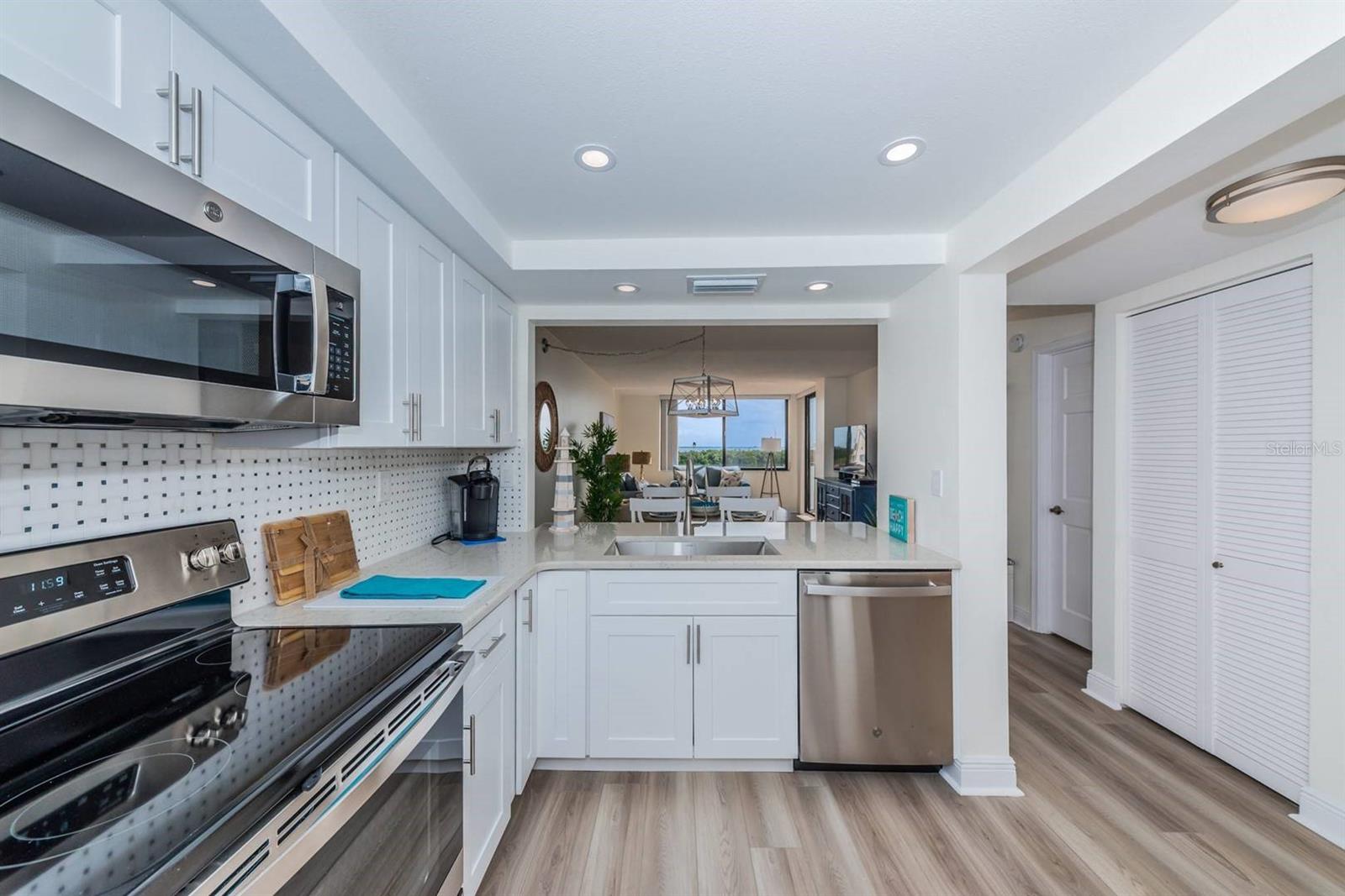 Image 3 of 15 For 6357 Bahia Del Mar Boulevard 407