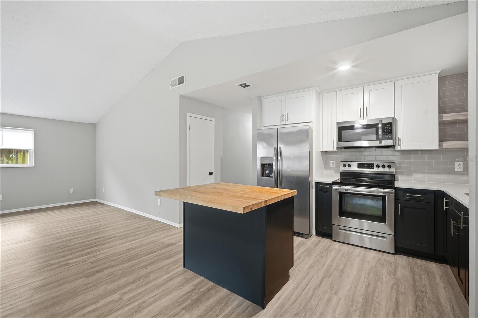 Image 11 of 23 For 5119 Chilkoot Street