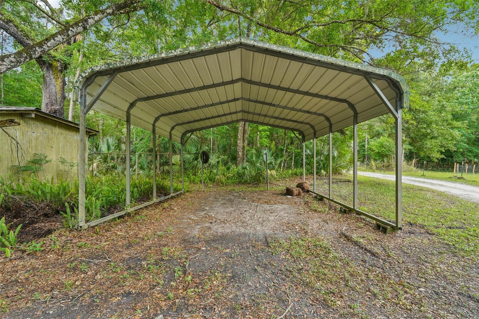 Image 10 of 56 For 217 Tuck Point