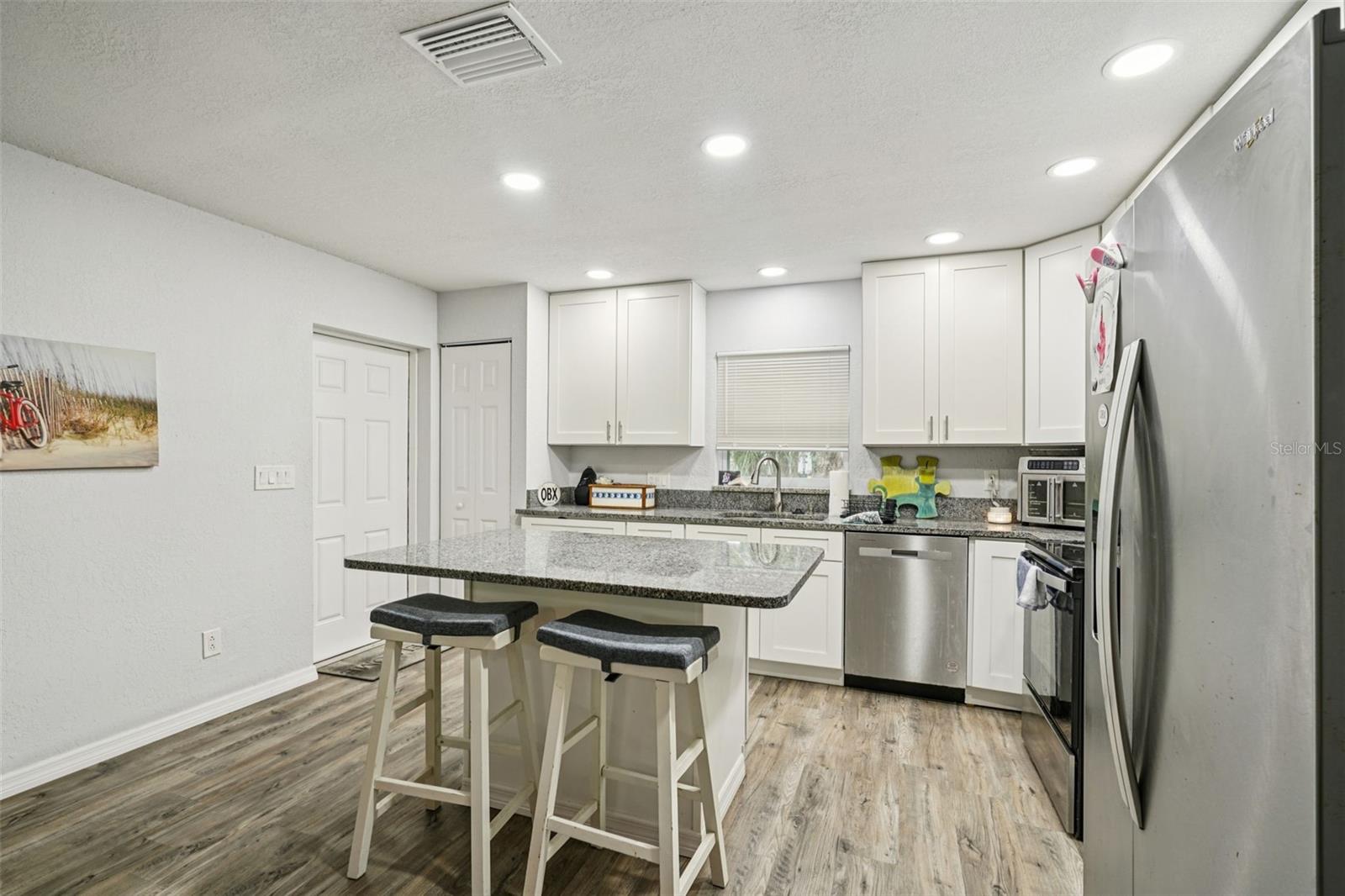 Image 24 of 56 For 217 Tuck Point