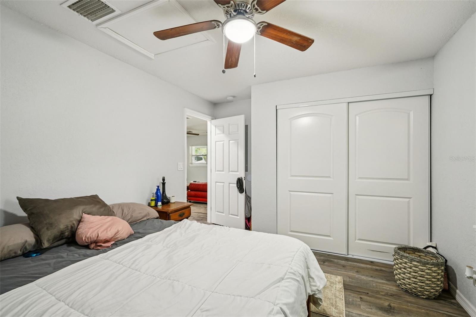 Image 28 of 56 For 217 Tuck Point