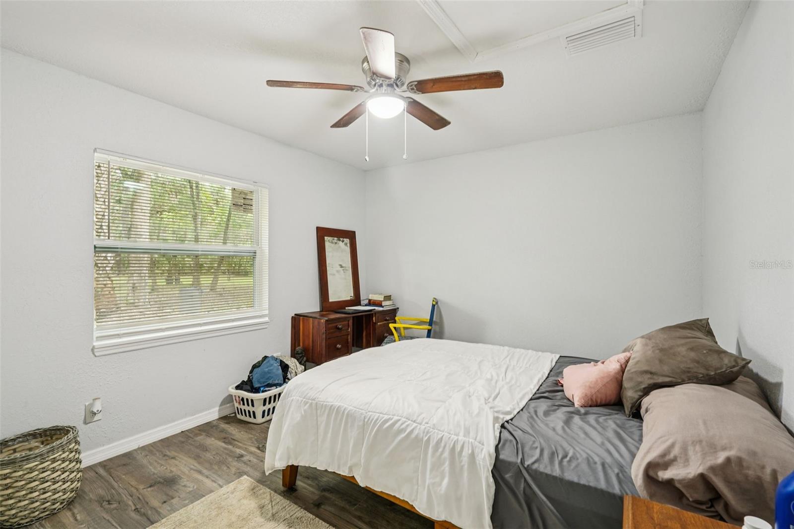 Image 29 of 56 For 217 Tuck Point