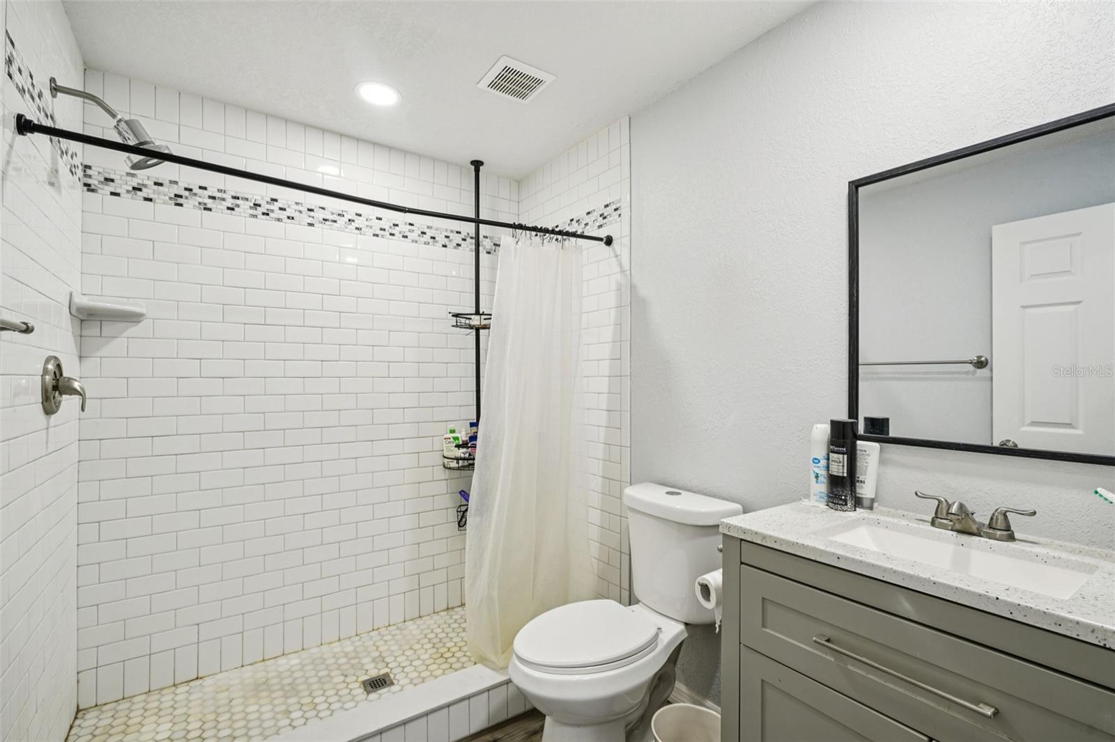 Image 30 of 56 For 217 Tuck Point