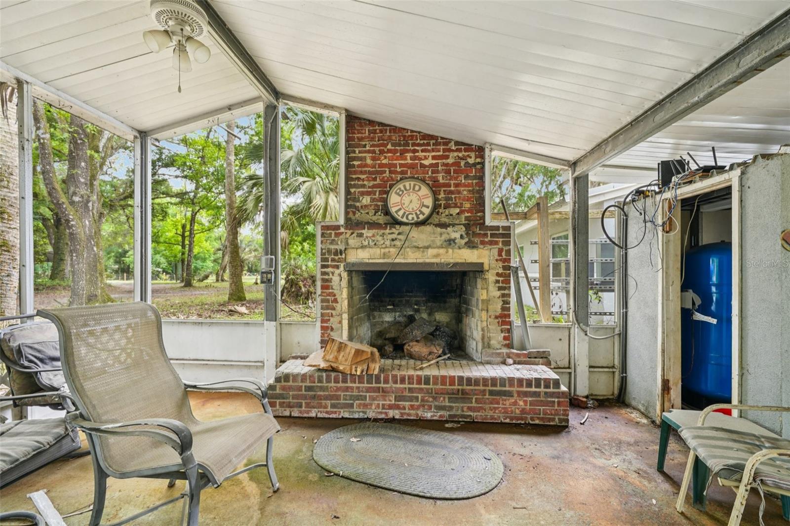 Image 37 of 56 For 217 Tuck Point