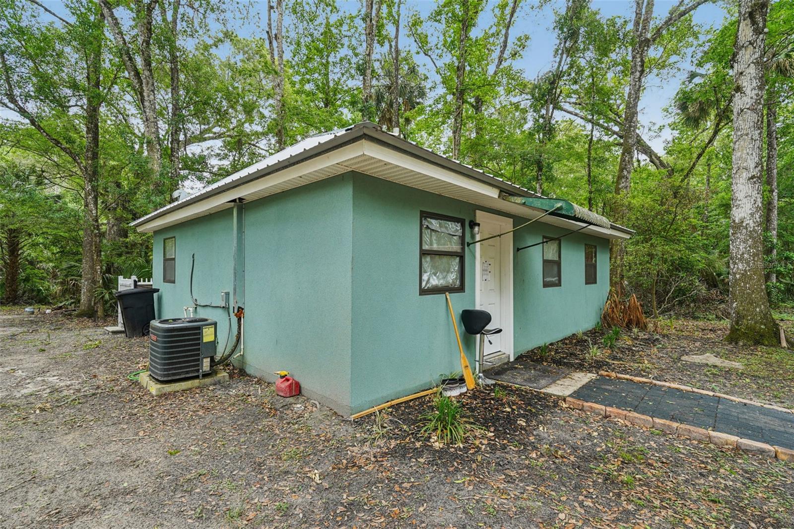 Image 39 of 56 For 217 Tuck Point