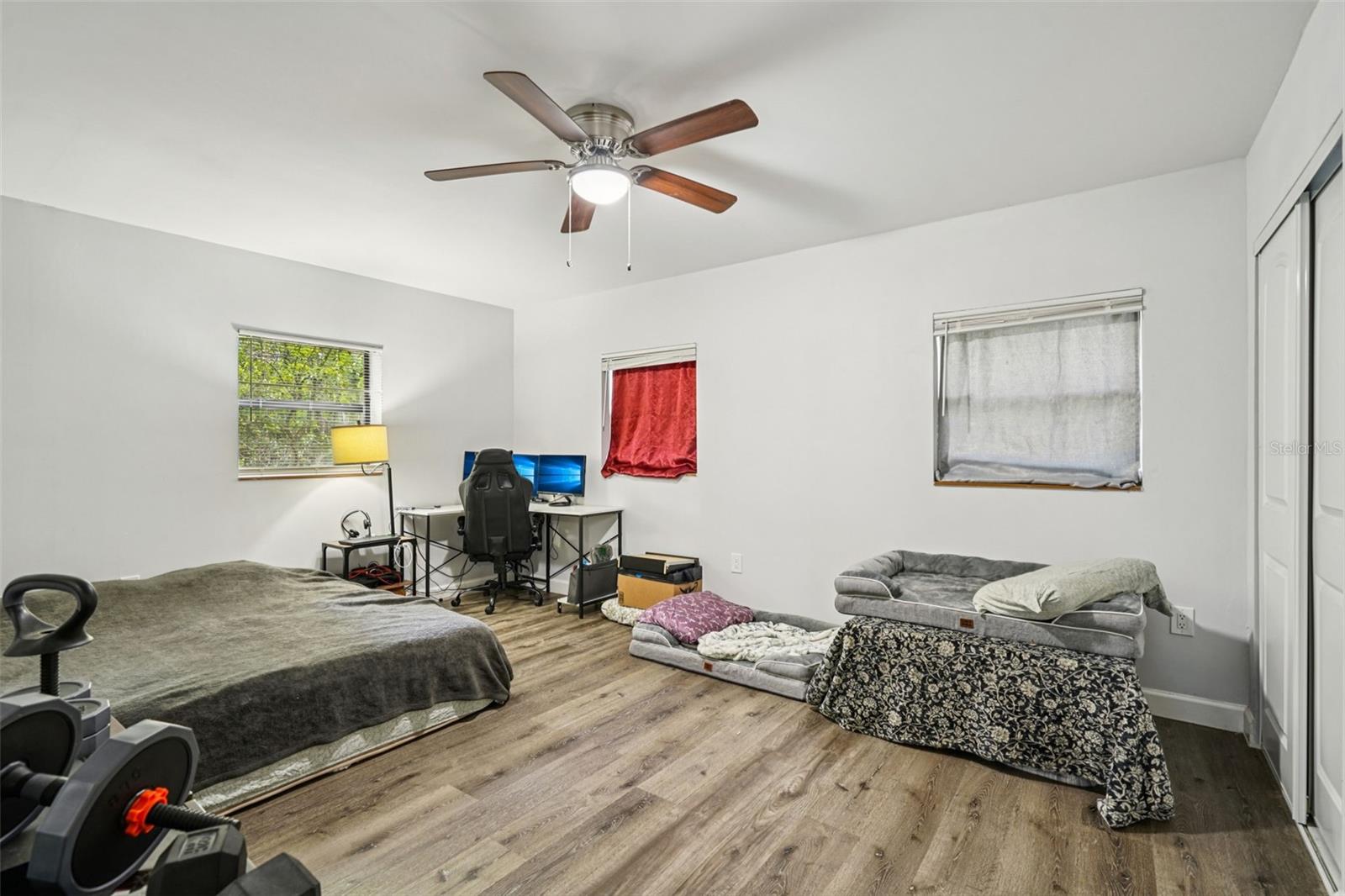 Image 45 of 56 For 217 Tuck Point