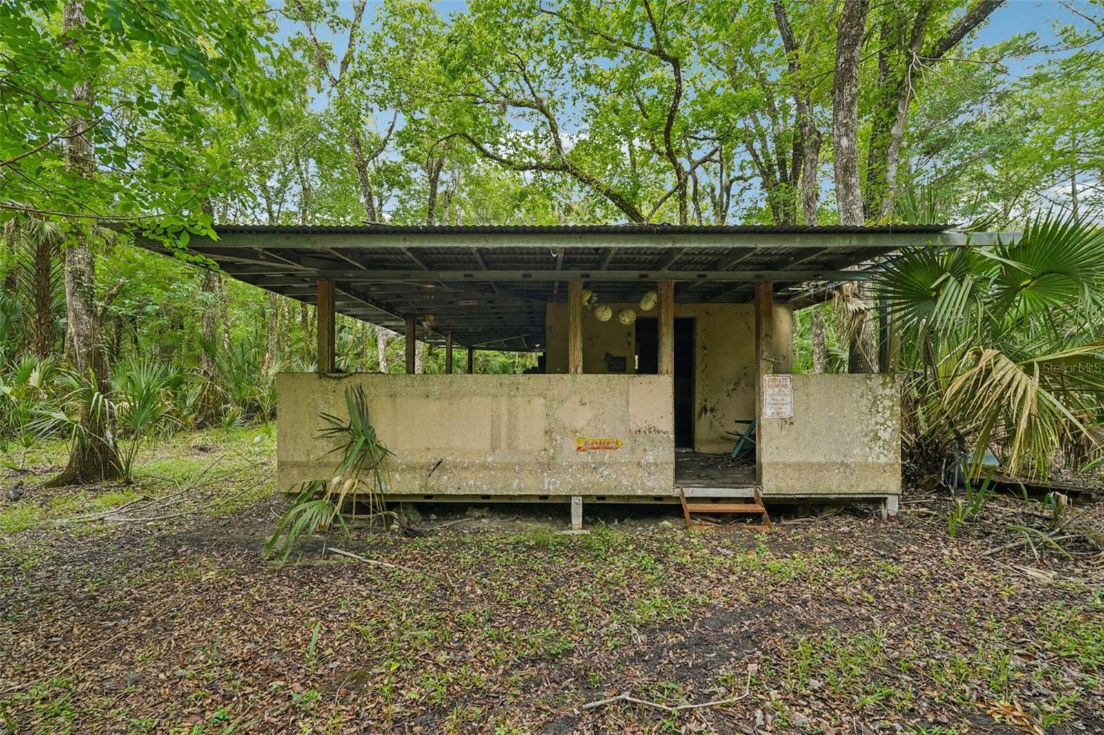 Image 52 of 56 For 217 Tuck Point