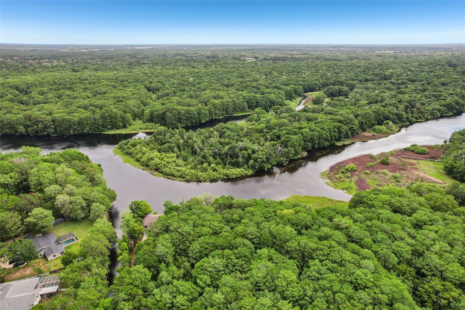 Image 8 of 56 For 217 Tuck Point