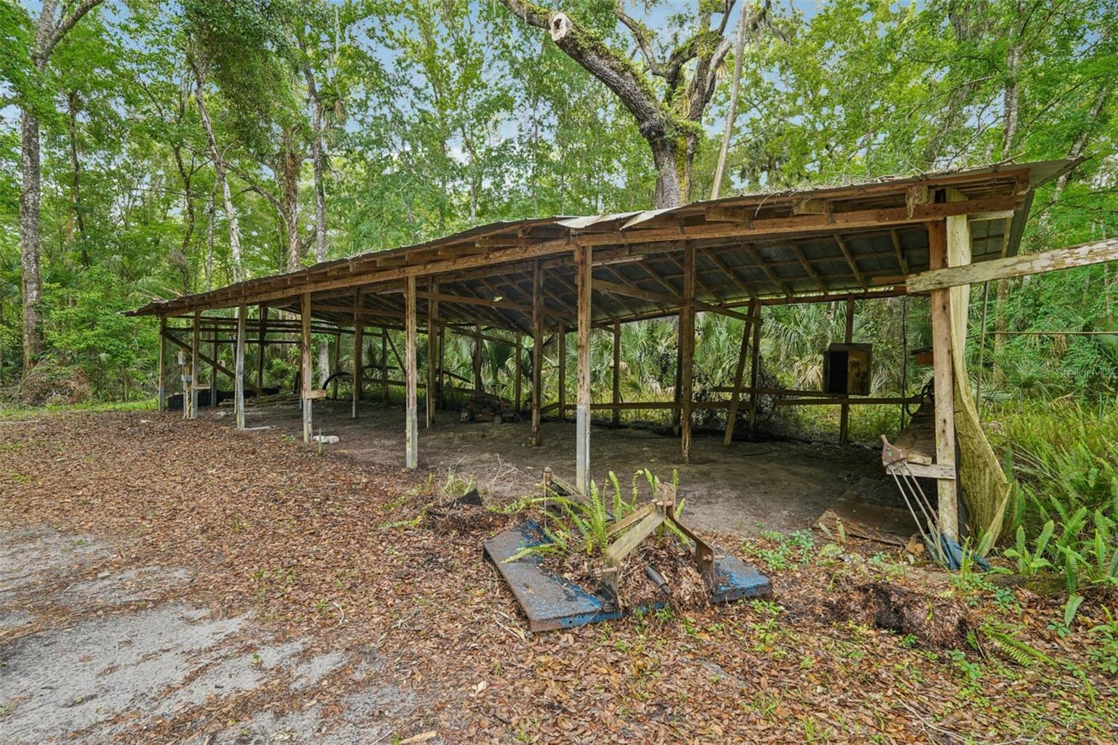 Image 9 of 56 For 217 Tuck Point