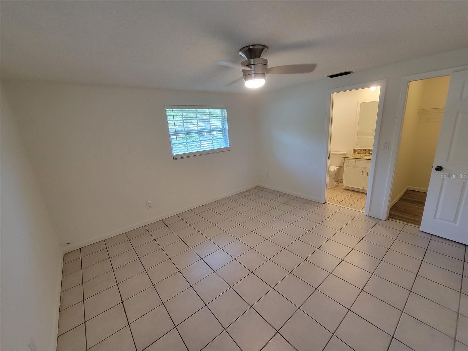 Image 2 of 12 For 501 Lake Palms Dr