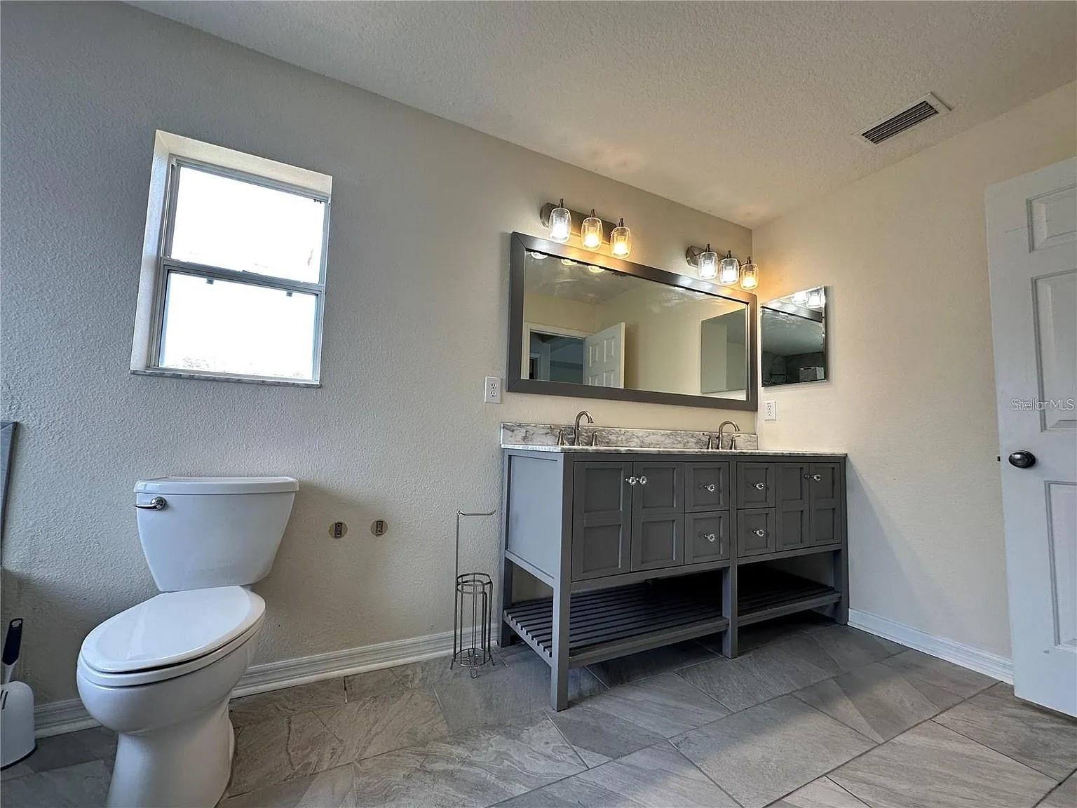 Image 18 of 65 For 7232 Seedpod Loop