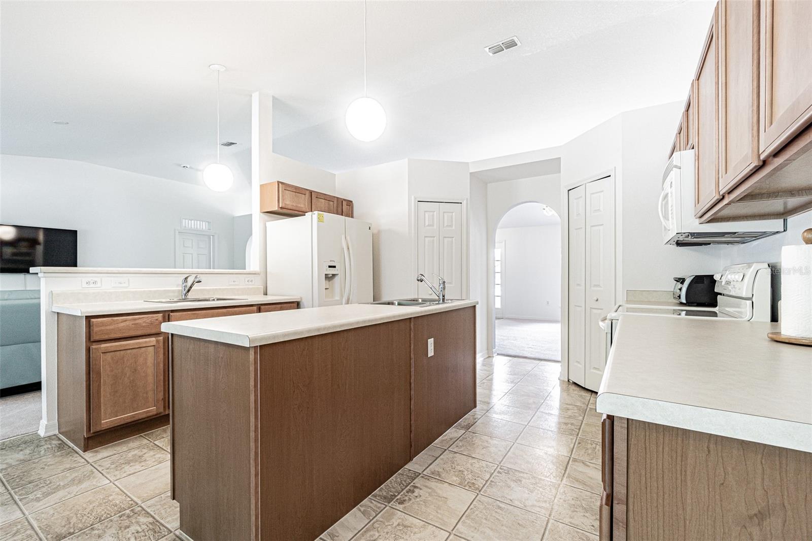 Image 7 of 27 For 6283 Lorraine Lane