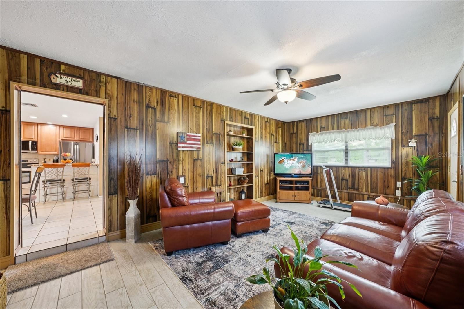 Listing photo id 10 for 16328 Verndale Lane