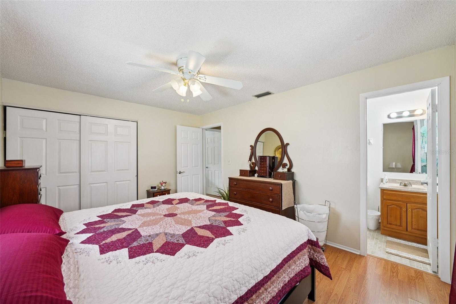 Listing photo id 12 for 16328 Verndale Lane