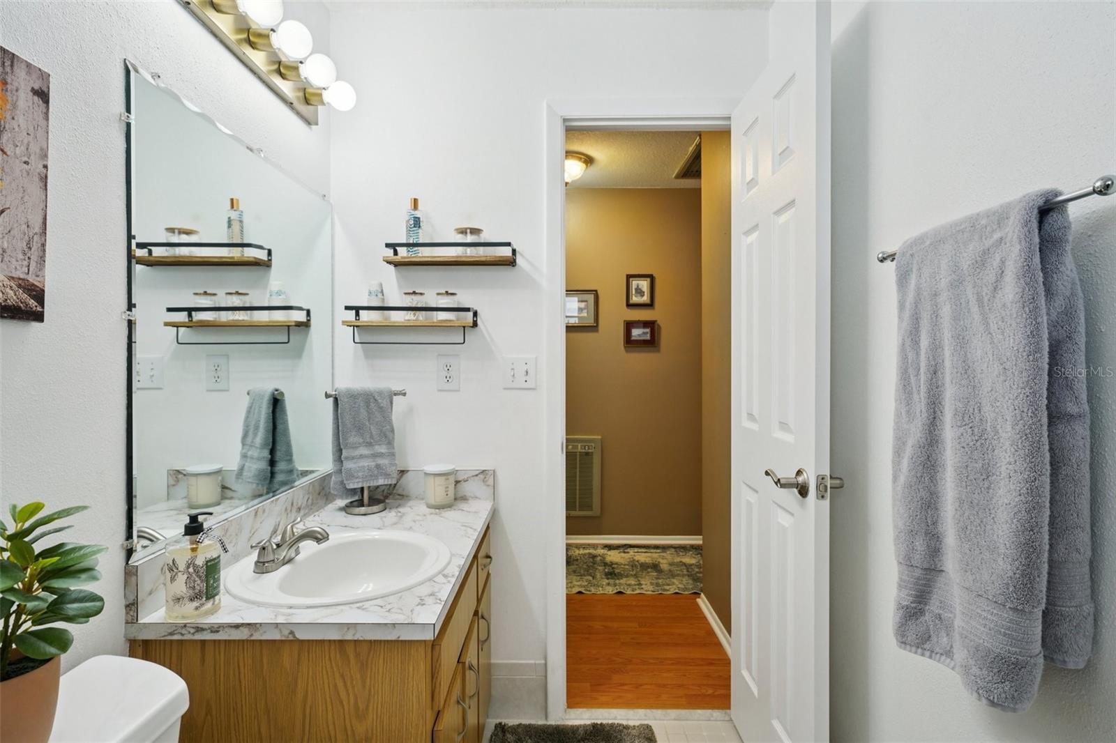 Listing photo id 14 for 16328 Verndale Lane