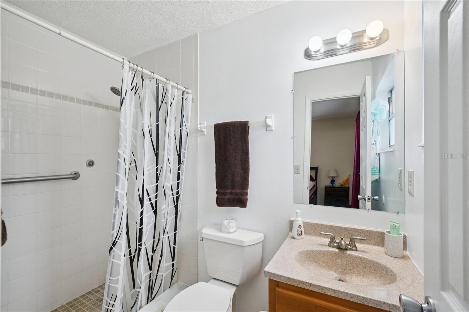 Listing photo id 17 for 16328 Verndale Lane