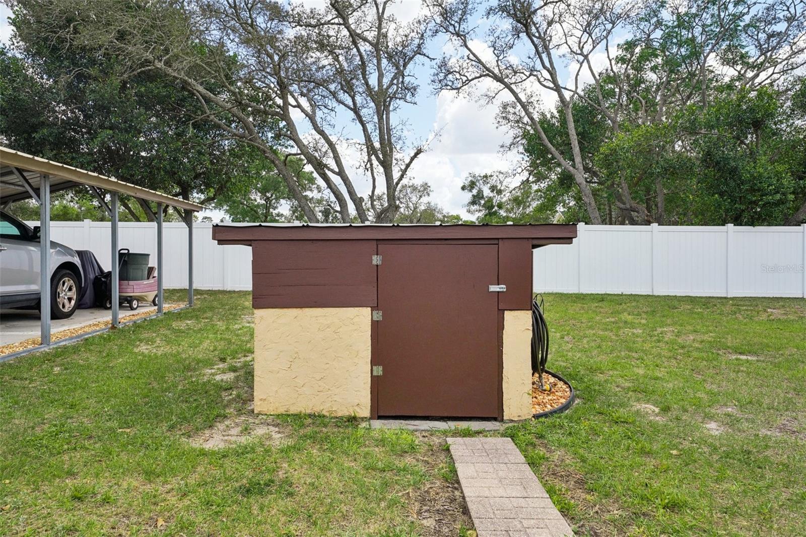 Listing photo id 27 for 16328 Verndale Lane