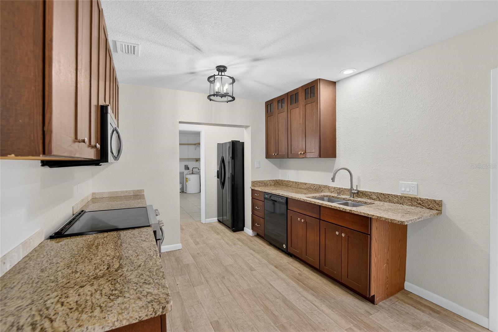 Image 13 of 62 For 311 5th Street