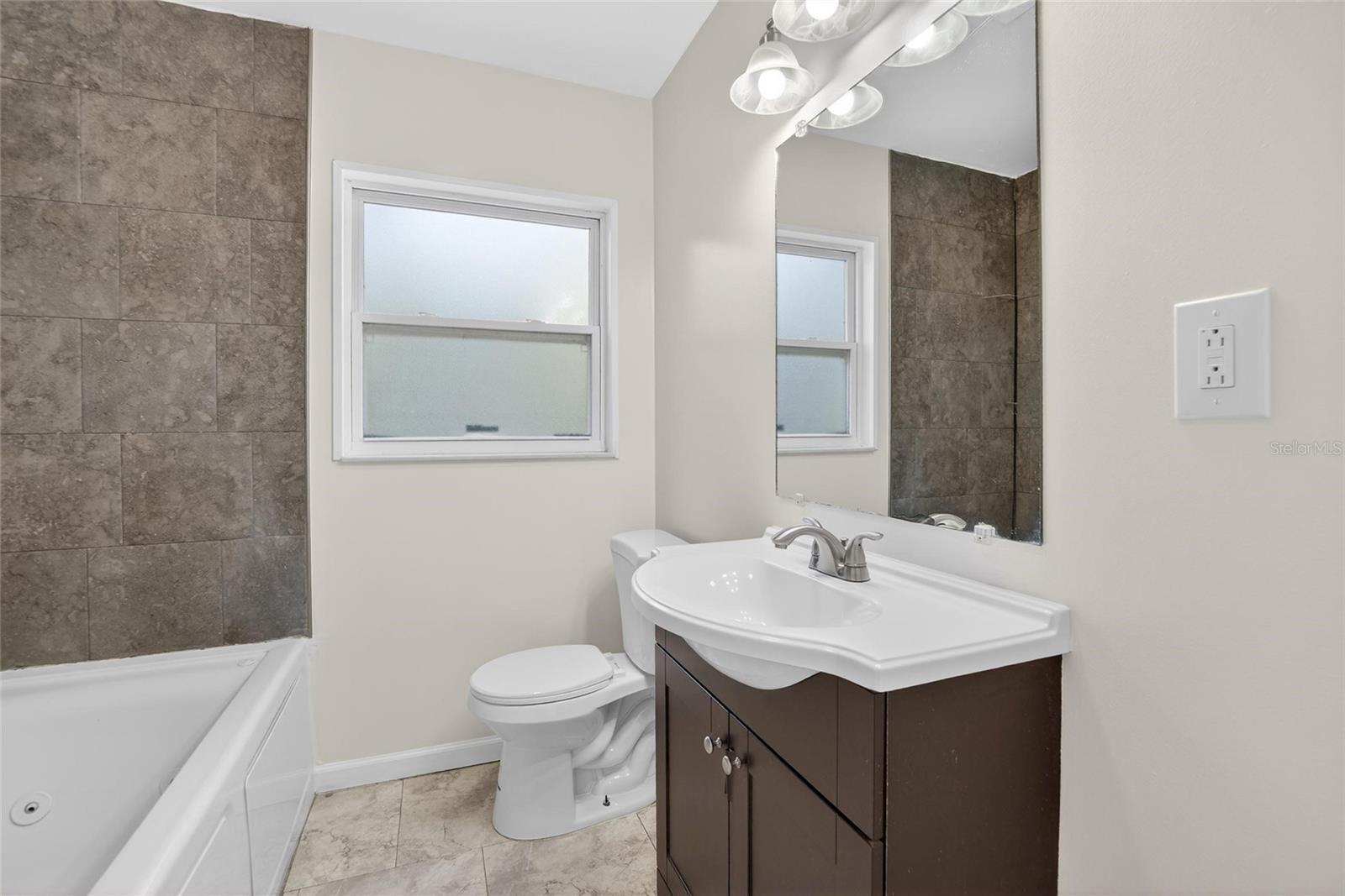 Image 35 of 62 For 311 5th Street