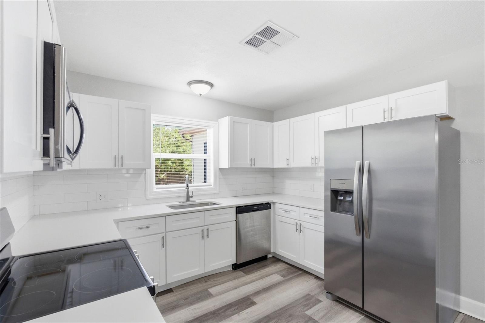 Image 10 of 34 For 5609 15th Avenue S