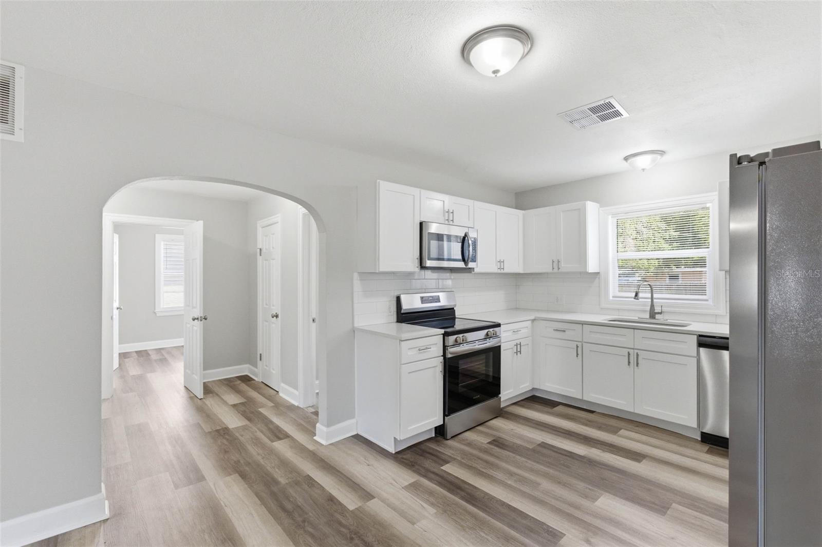 Image 11 of 34 For 5609 15th Avenue S