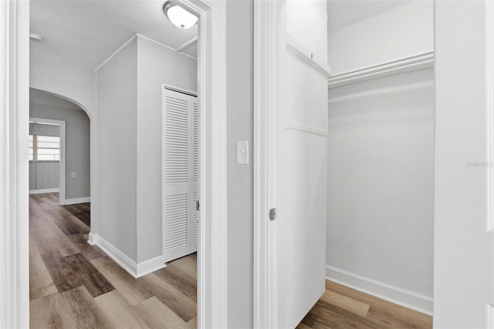 Image 21 of 34 For 5609 15th Avenue S