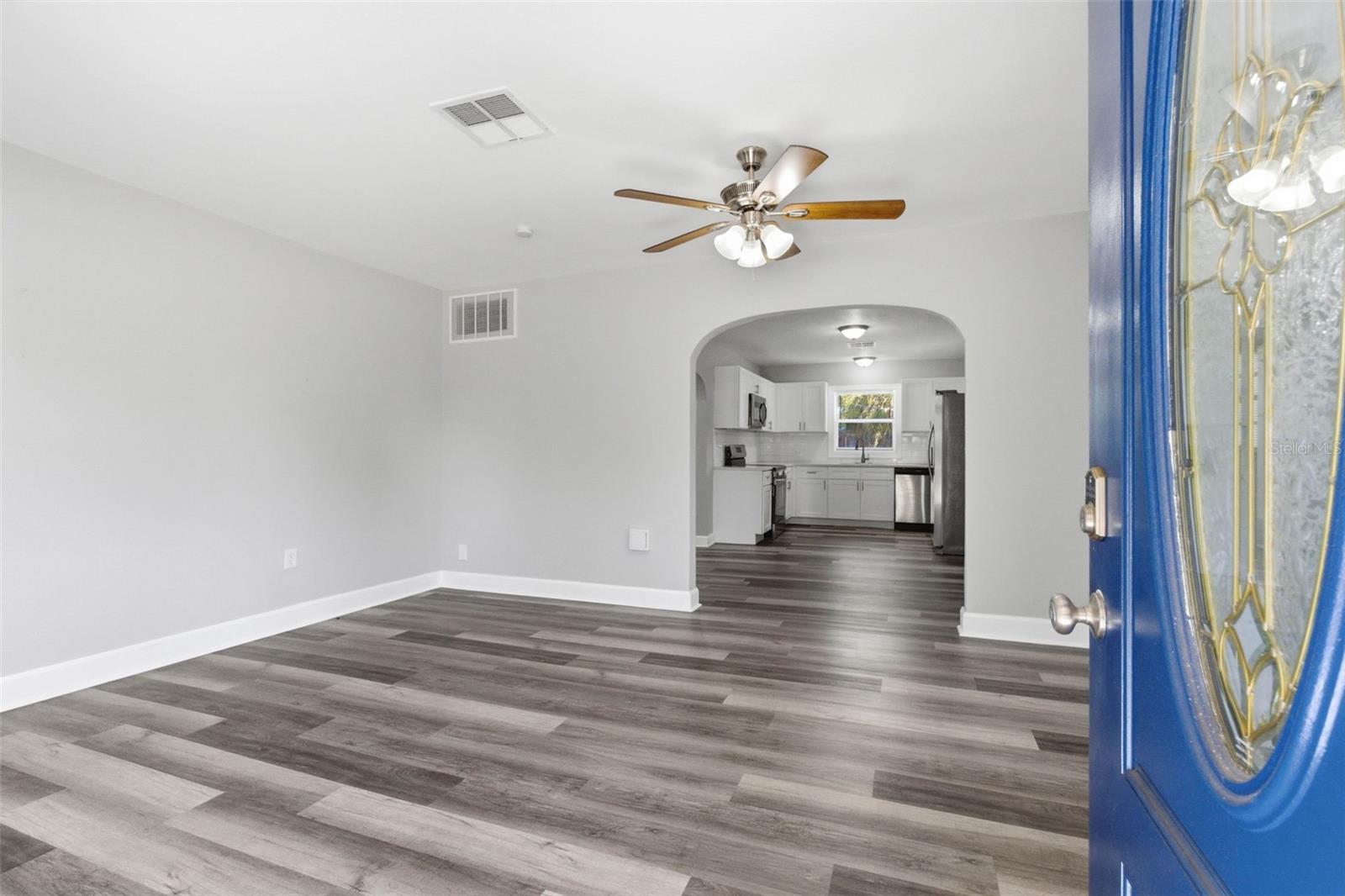 Image 3 of 34 For 5609 15th Avenue S
