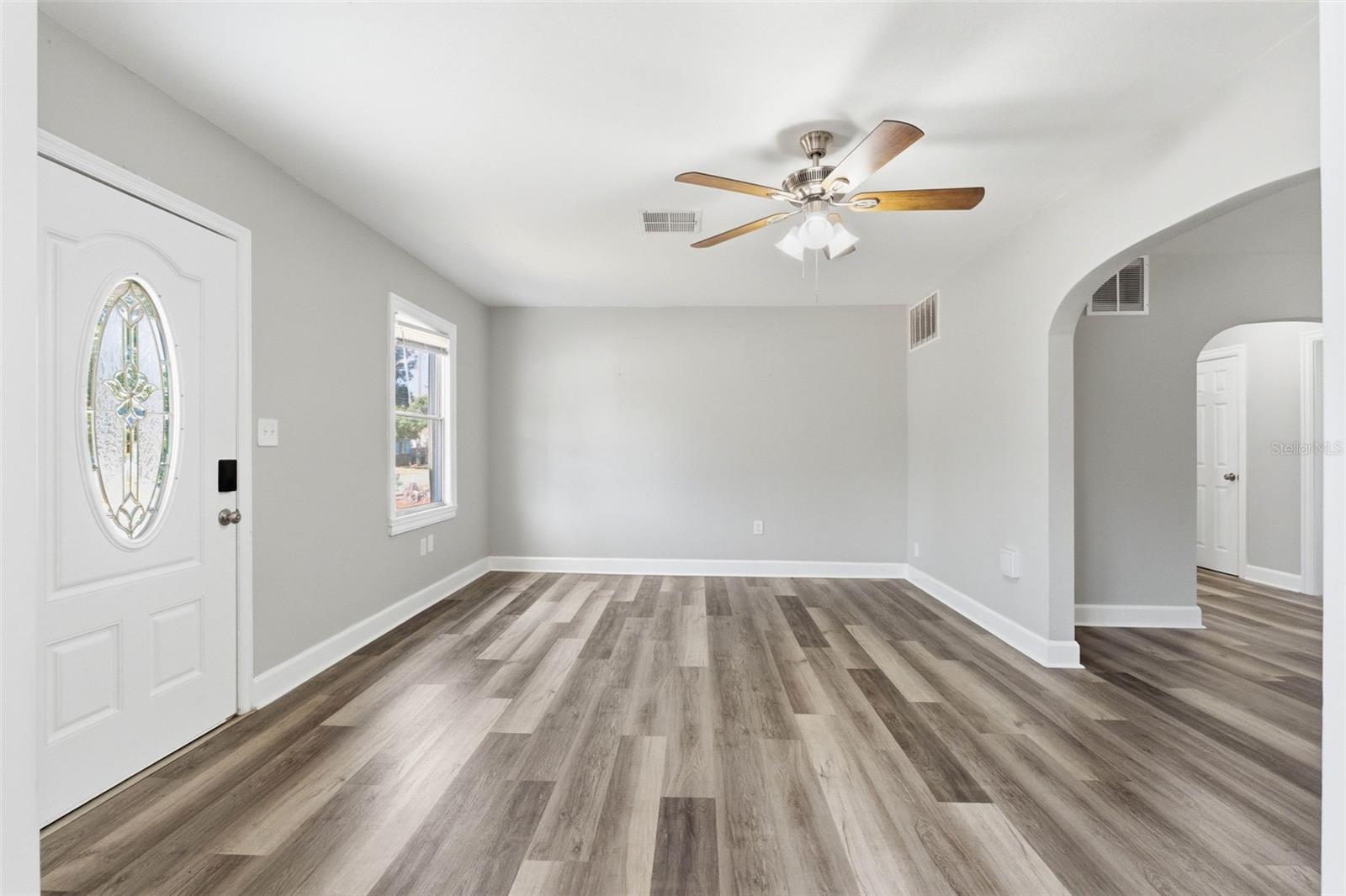 Image 4 of 34 For 5609 15th Avenue S
