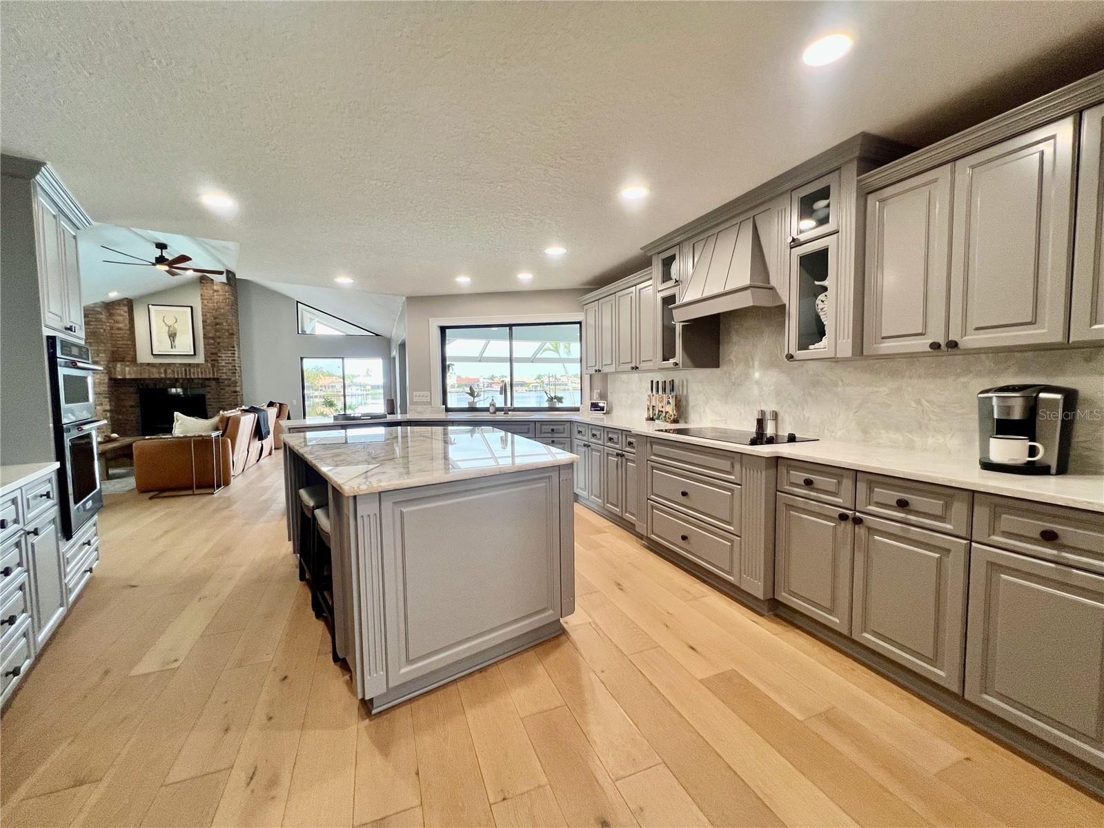 Listing photo id 9 for 5806 Cruiser Way