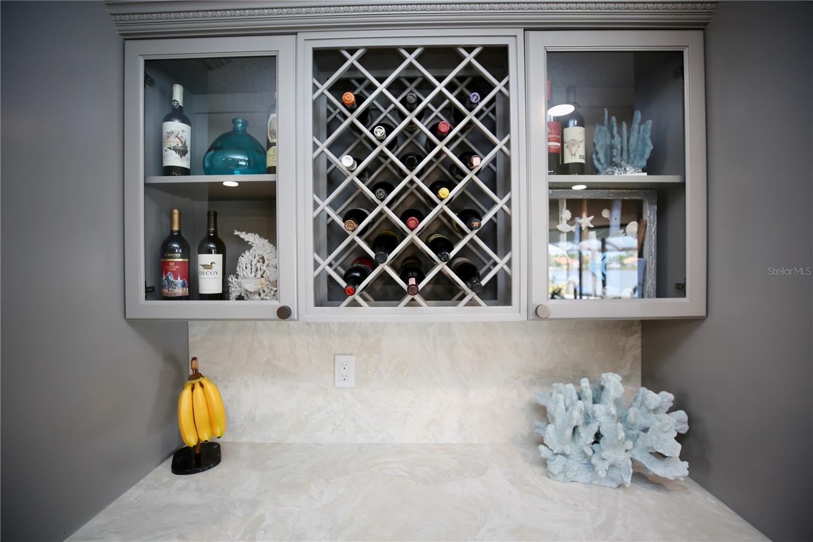 Listing photo id 13 for 5806 Cruiser Way