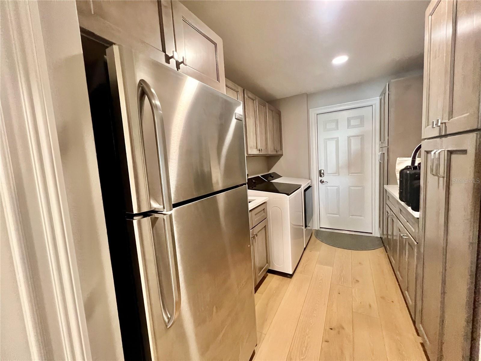 Listing photo id 15 for 5806 Cruiser Way