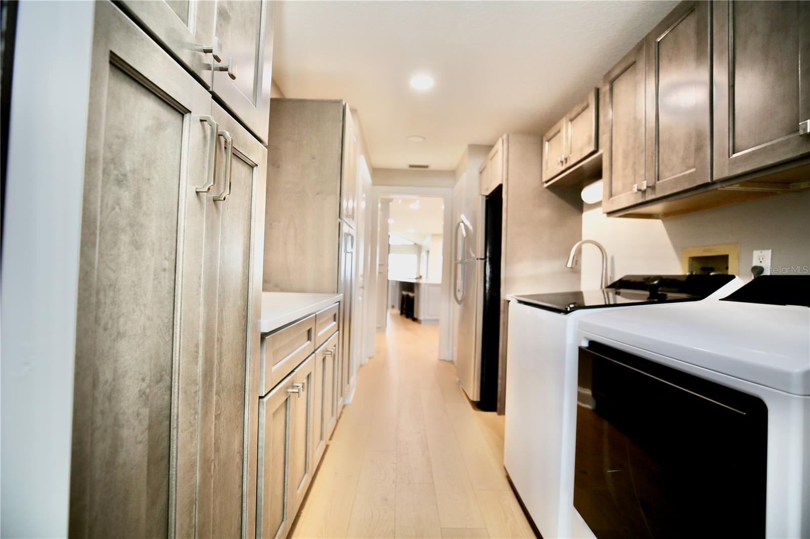 Listing photo id 16 for 5806 Cruiser Way